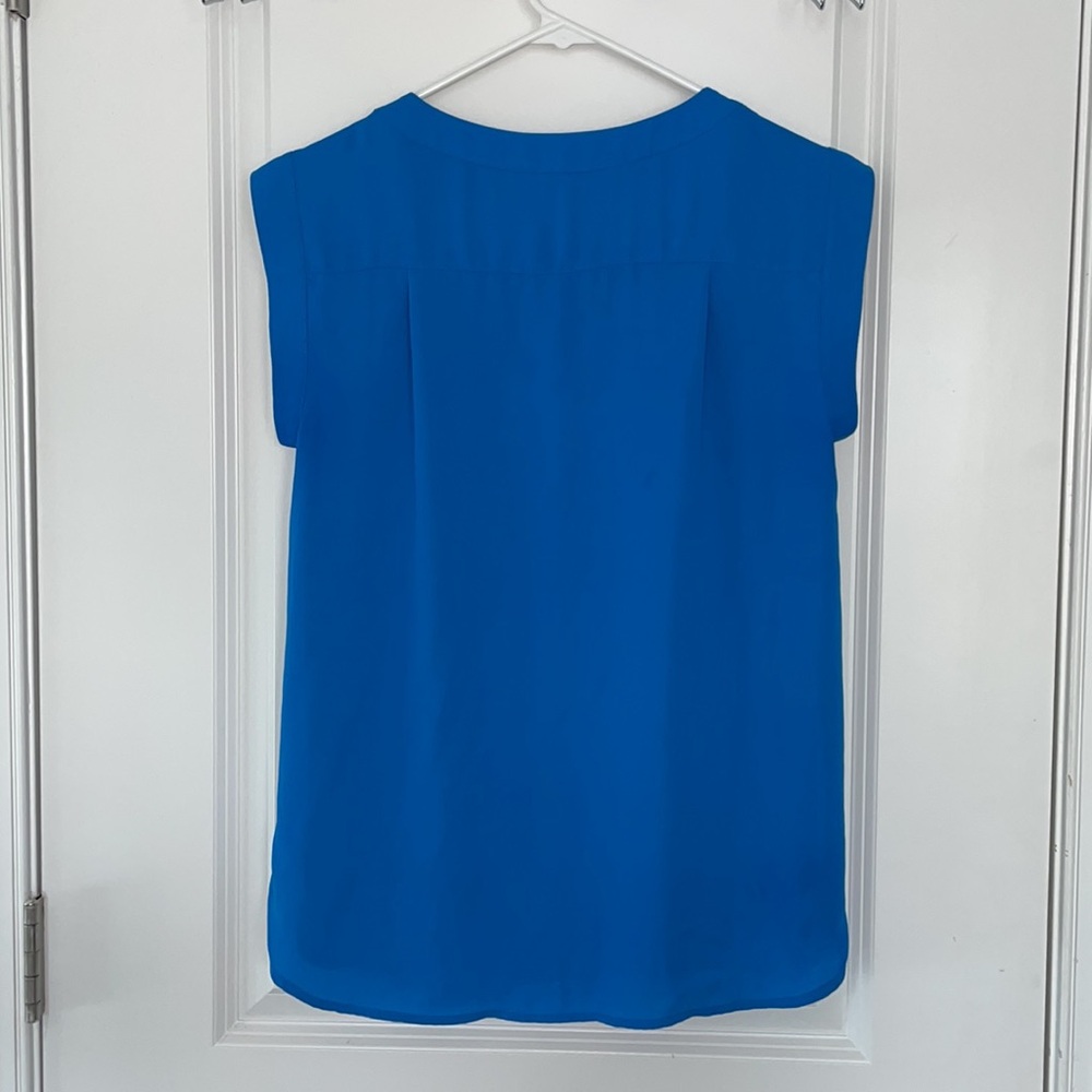 J.Crew Blue Sleeveless Cap Sleeve Drapey Blouse Top Size 2 - Picture 2 of 4